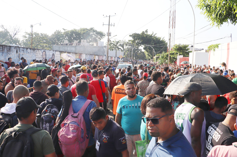 Pese a declaraciones de Trump y Sheinbaum, Caravana migrante salió del sur de México