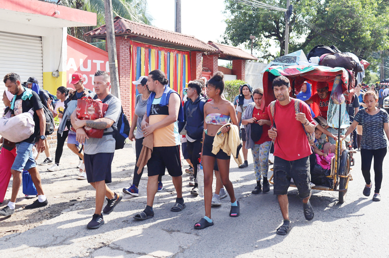 Antes de que Trump asuma las caravanas migrantes se multiplican en la frontera sur de México 