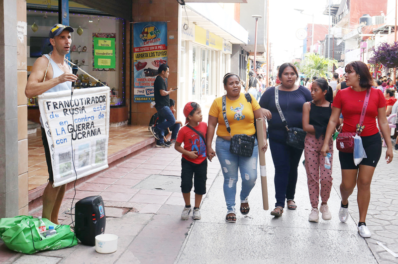 Migrantes de Rusia buscan refugio en México por escapar de la guerra o ser LGTBI