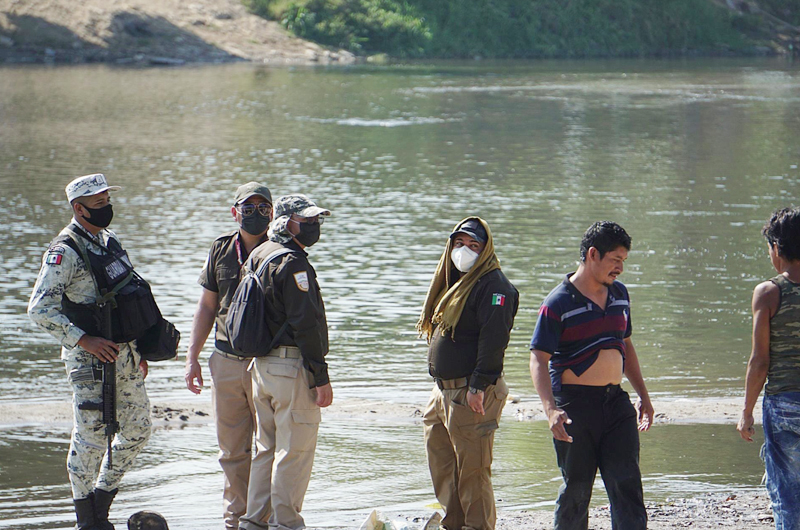 En el río Suchiate, al sur de México, pierden la vida padre e hijo salvadoreños
