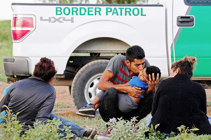En un solo sector del estado de Texas detienen recientemente a 3 mil 541 migrantes 