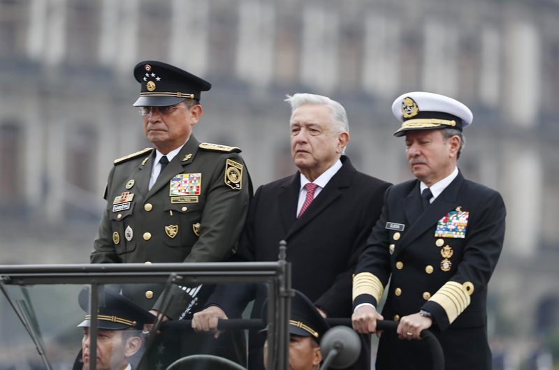 López Obrador enaltece a Fuerzas Armadas en desfile militar por la Revolución