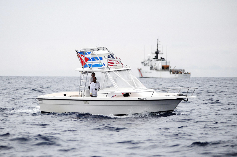 Nueve cubanos naufragaron,  continúa la búsqueda en la costa de Florida