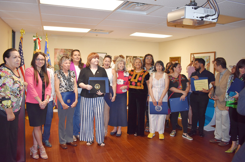 Celebración en el Consulado General de México en LV de manos con la cultura