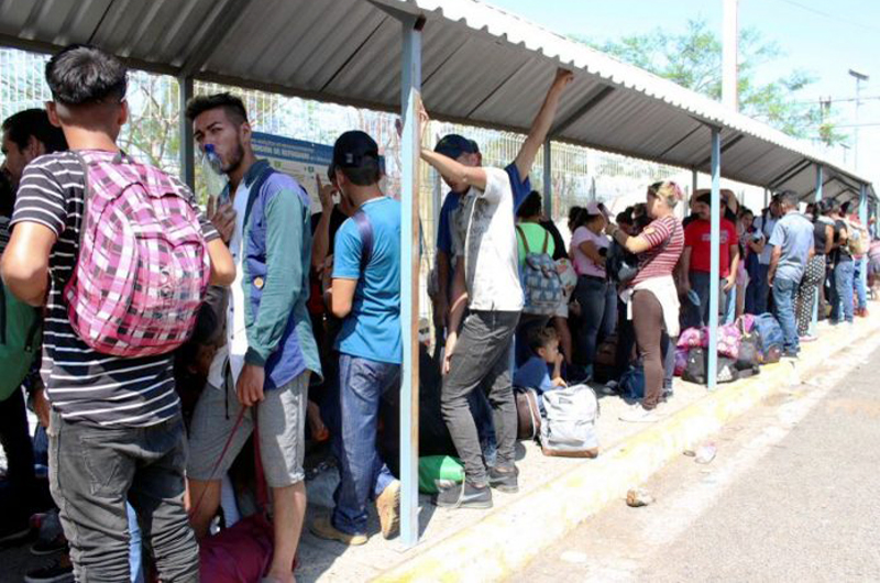 Centroamericanos rechazan ingreso con violencia a México