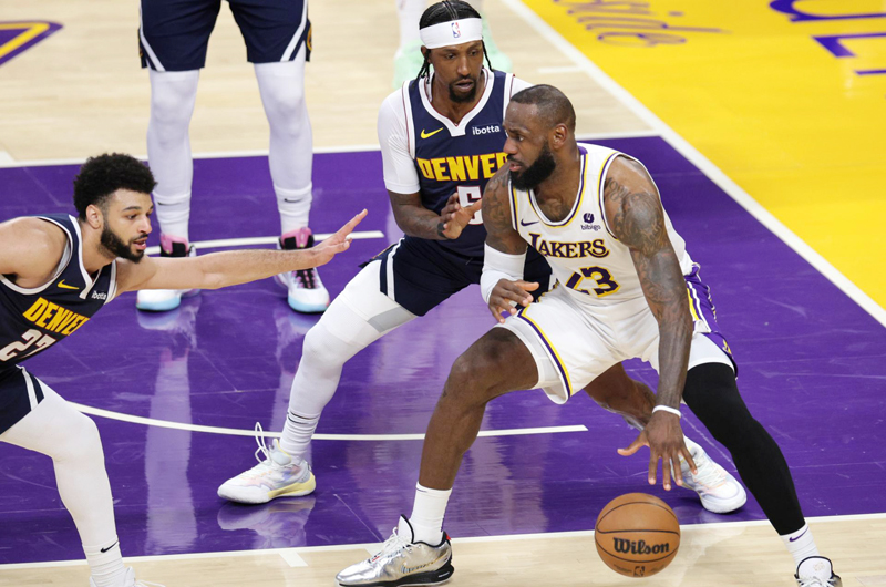 Los Lakers salvan el honor y vencen a Denver tras once derrotas seguidas