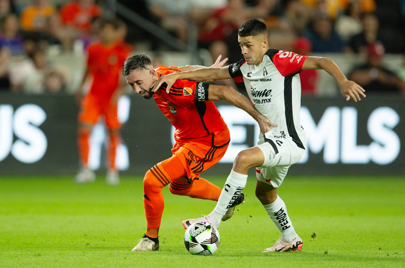 Héctor Herrera regresa 11 años después al fútbol mexicano como refuerzo de Toluca