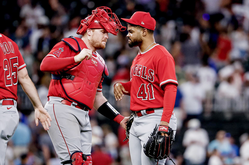 Los mexicanos Meneses, Paredes y Walker acaparan los focos en la MLB 