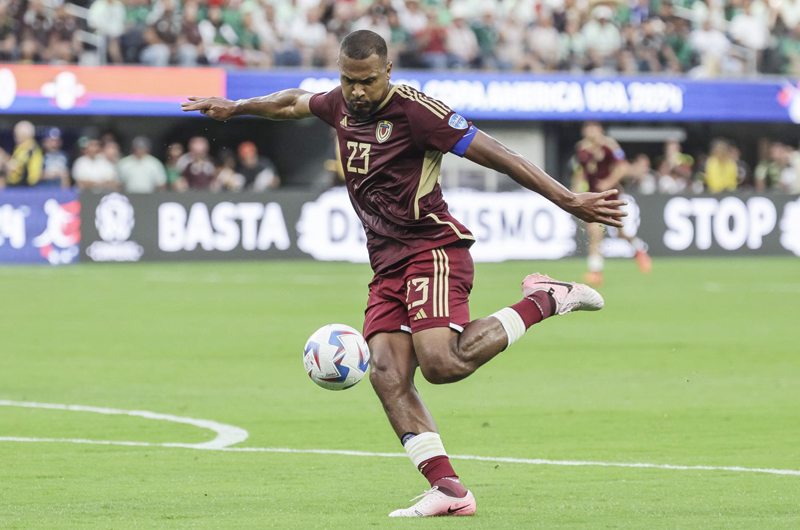 El venezolano Rondón destaca en la selección de la Liga Mx para juego de estrellas con MLS 