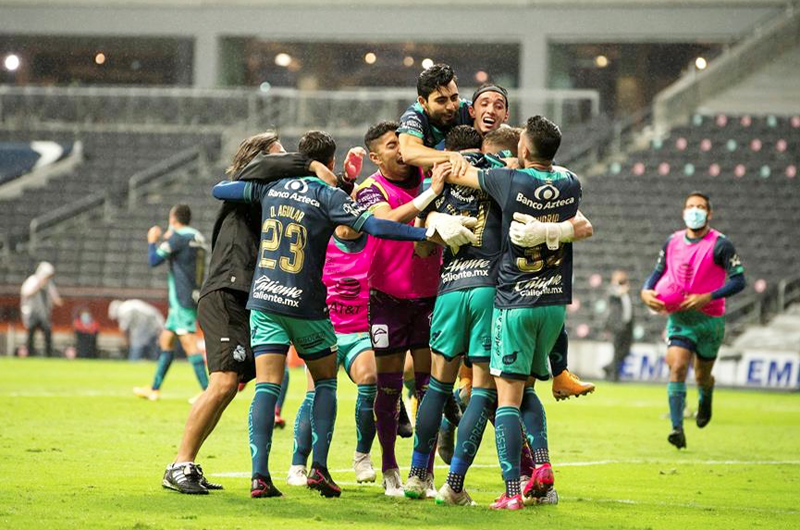 Puebla elimina al campeón Monterrey con gran actuación del uruguayo Vikonis