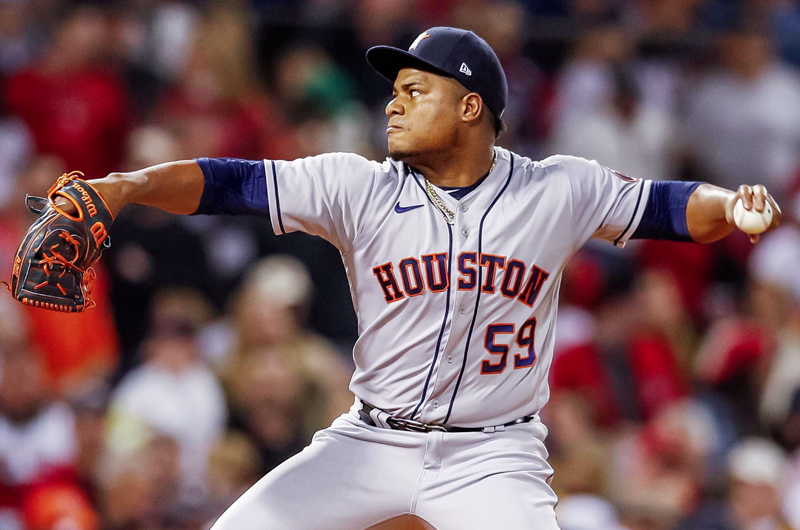 El dominicano Valdez y el poder de los Astros doblegan a los Mets
