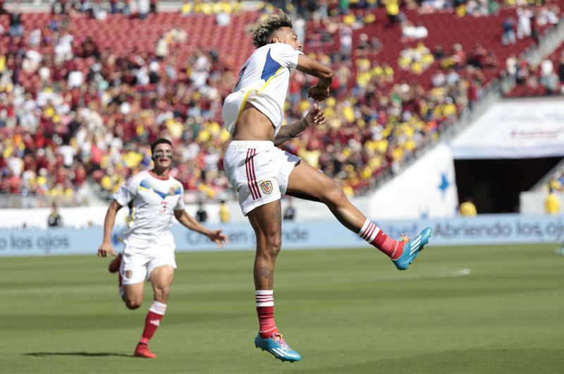 Los cambios le dan alas a la Vinotinto