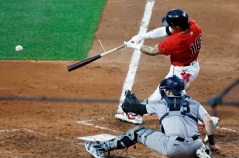 El mexicano Jarren Duran pega dos jonrones y apaga a los Astros en las Grandes Ligas