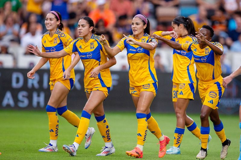 Las Tigres ponen a prueba a las campeonas, las Rayadas del Monterrey 