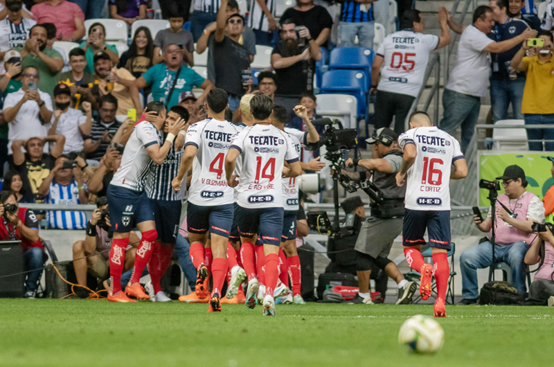El Monterrey mexicano, con otro gol de Canales, remonta y se clasifica a la semifinal