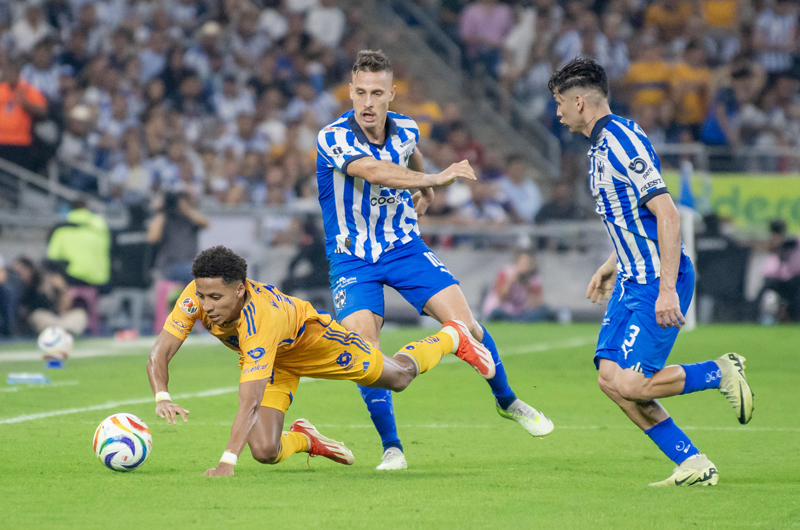 El Monterrey del español Canales empata con Tigres y se clasifica a las semifinales