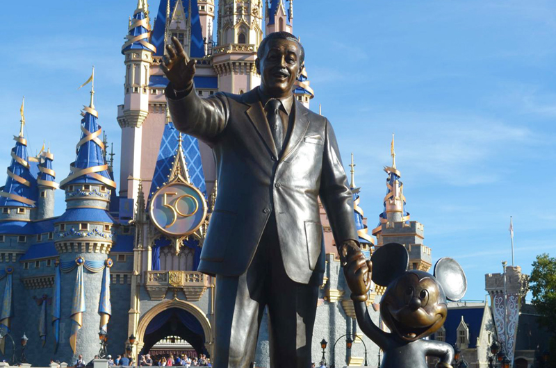 Disney pide a un juez que desestime la demanda de la junta designada por DeSantis 