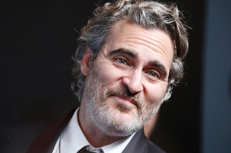 Joaquin Phoenix y otros judíos de Hollywood apoyan a Glazer por su discurso en los Óscar