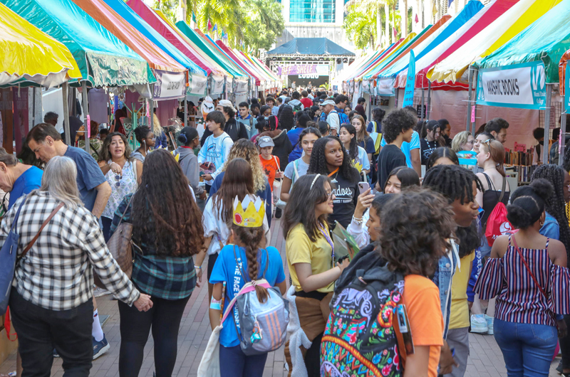 Feria del Libro de Miami abre sus puertas con extenso programa de autores iberoamericanos