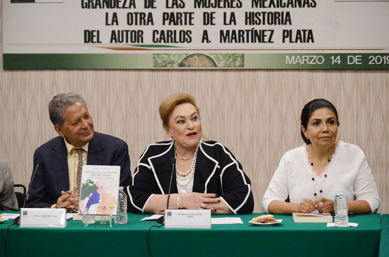 Historias de mujeres mexicanas, escritas por Carlos Martínez Plata