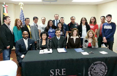 IME y “Señoras de Excelencia, Señores de Distinción” entregan becas a diez estudiantes mexicanos