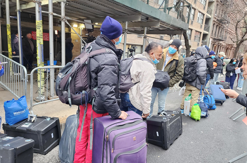 Grupos proinmigrantes se unen tras propuesta que prohibiría desalojo de albergues 