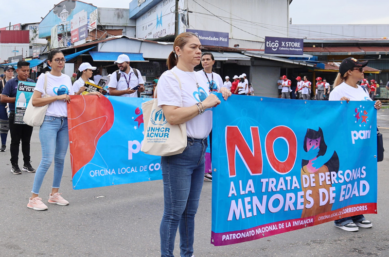 Panamá y Costa Rica celebran una marcha contra la trata en un paso cruzado por migrantes 