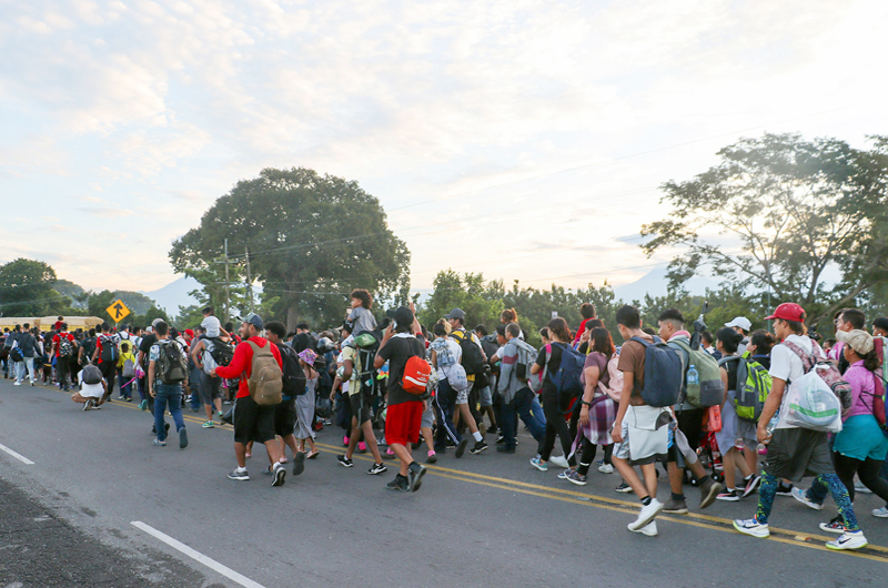 Unos 3 mil migrantes parten en nueva caravana desde la frontera sur de México