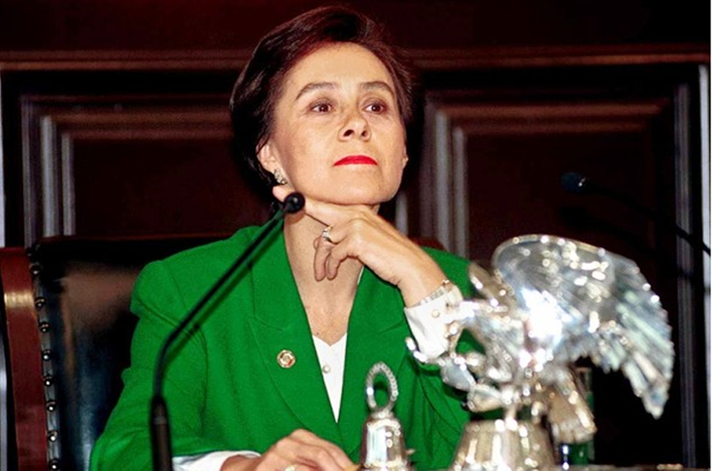 Rinde Congreso local minuto de aplausos a María de los Ángeles Moreno