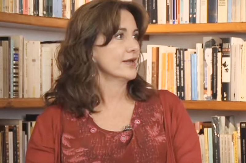 Mi vida es una historia construida con palabras: escritora Rosa Beltrán