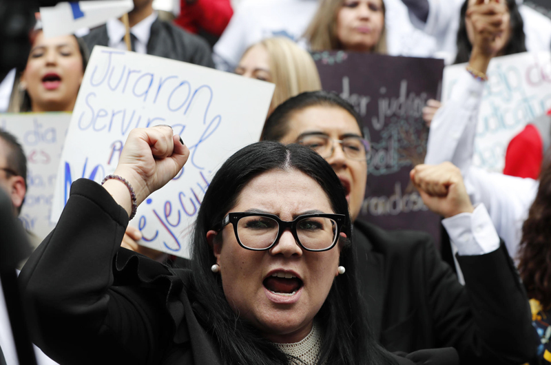 Jueces protestan frente al Congreso de México para impedir que vote la reforma judicial