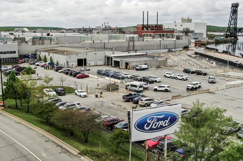 Ford aprovecha el portazo de GM a Donald Trump para criticar a su rival