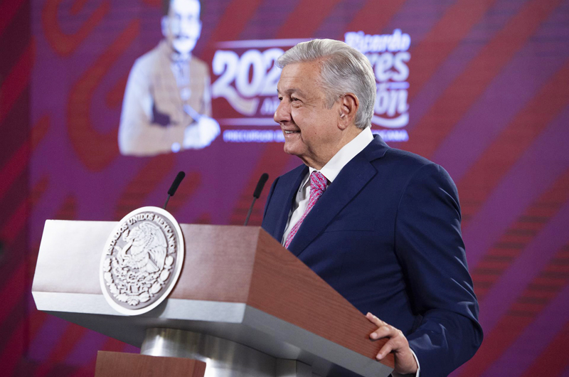 López Obrador defiende la investigación de Ayotzinapa ante cuestionamientos 