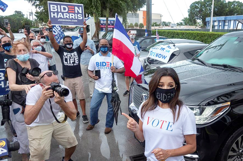 Eva Longoria promueve el voto en Miami a cinco días del cierre inscripciones