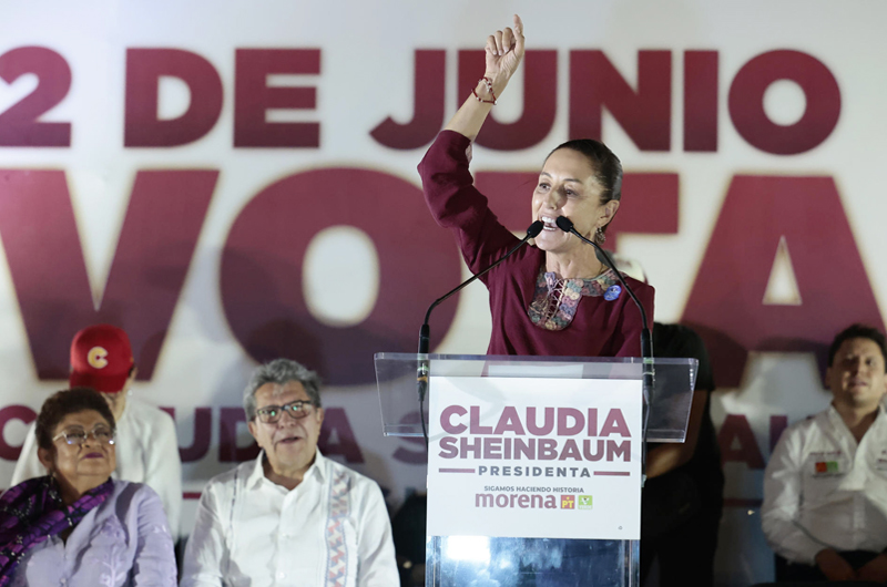 Claudia Sheinbaum arremete contra la oposición en su último mitin en la capital mexicana