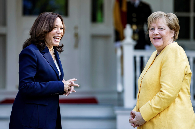 Harris y Merkel escenifican la amistad entre Alemania y EE.UU. en un desayuno