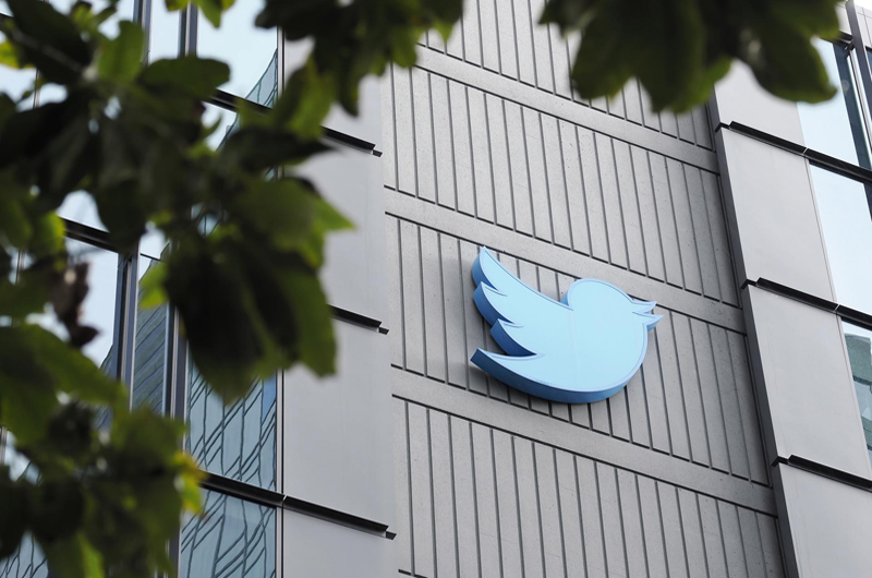 Los ingresos publicitarios de Twitter en Estados Unidos se desploman