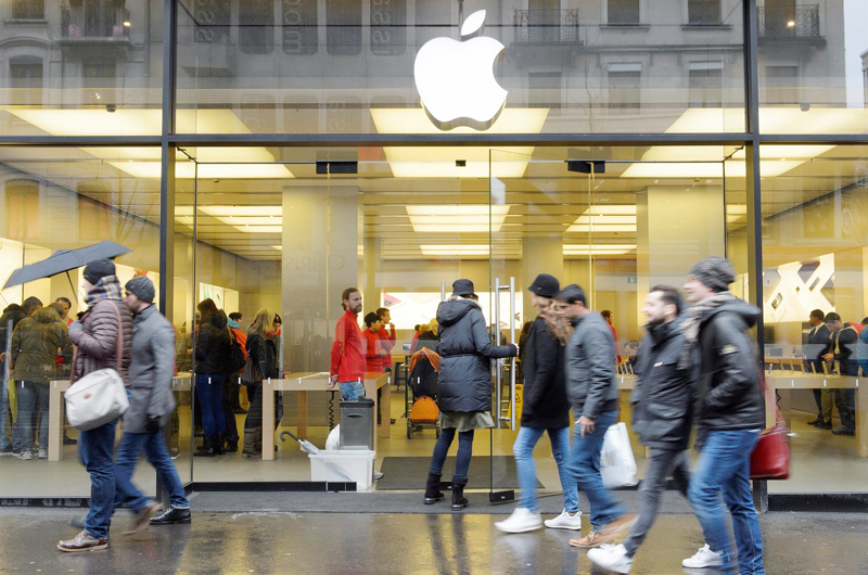  Trabajadores forman primer sindicato de una tienda Apple en EEUU