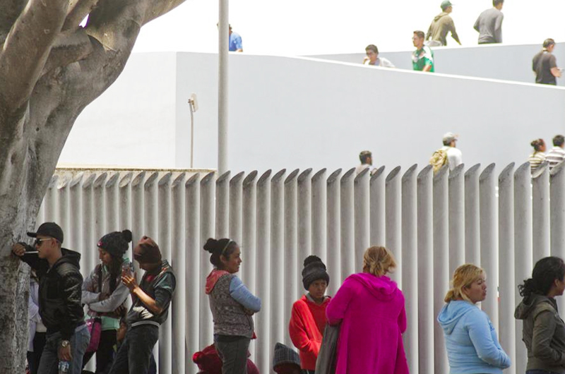 Localizan a más de un centenar de padres separados de hijos en frontera