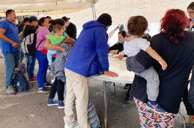 ONG ayuda a más de 900 migrantes centroamericanos en su paso por México