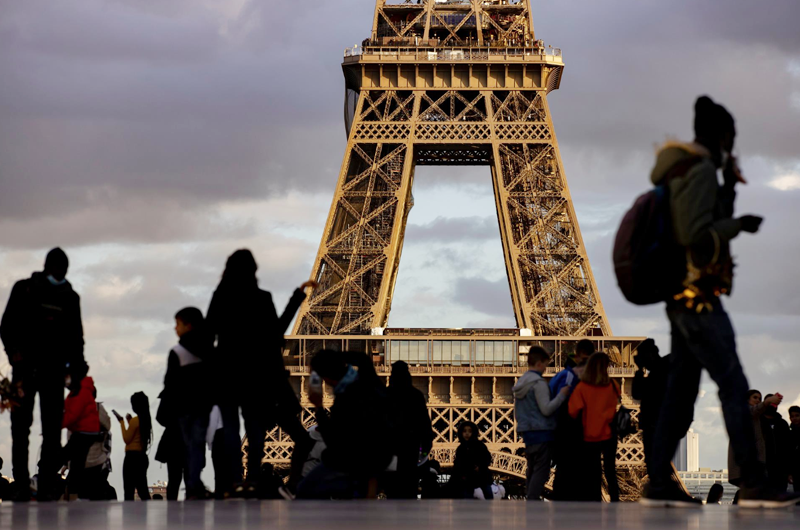 Ómicron tardará unos dos meses en asentarse en Francia, según los científicos
