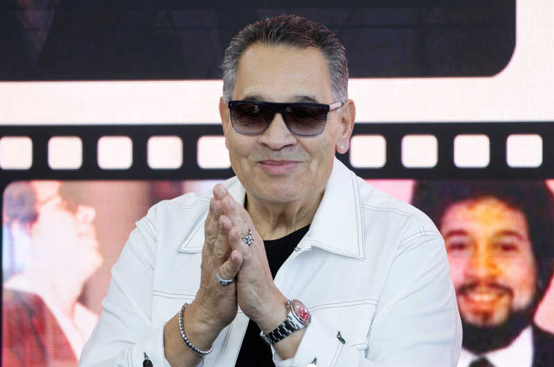 A Tito Nieves le “da risa” cuando escucha que la salsa “revivió” gracias a Bad Bunny 