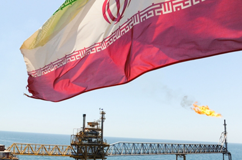 EUA finaliza exención de sanciones a compradores de petróleo iraní