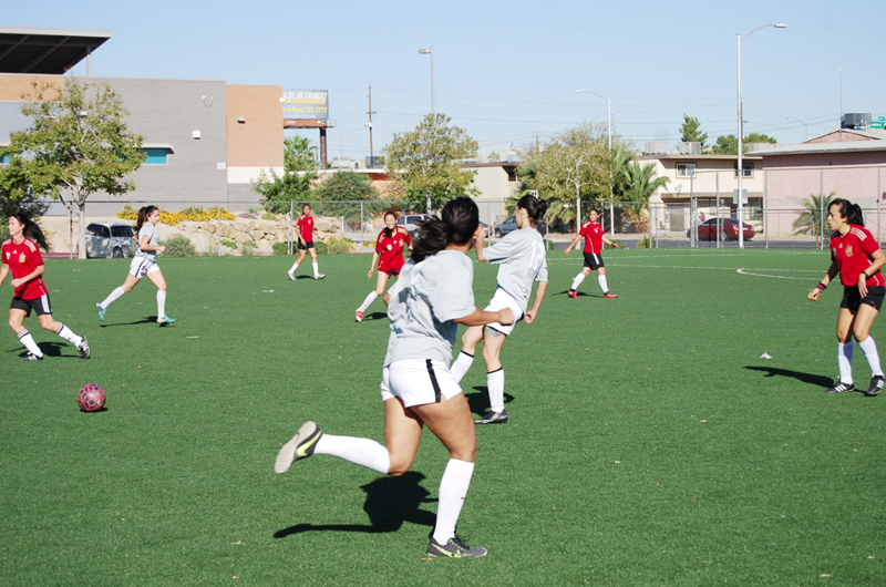 Escuela Latinoamericana de Futbol... Las chicas se apoderan de las canchas