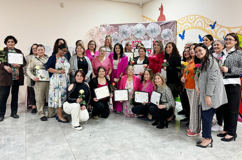 Merecido reconocimiento a las mujeres en el Consulado General de El Salvador