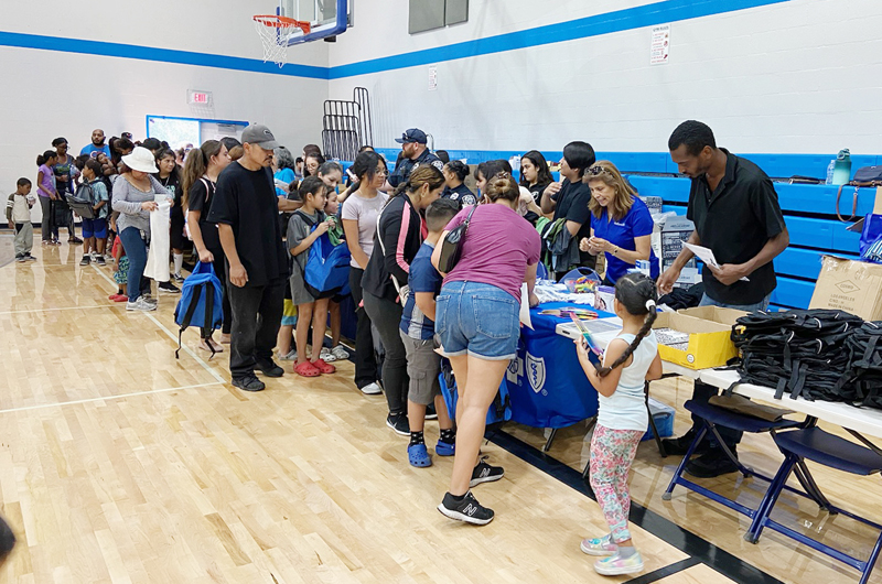 En el Neighborhood Recreation Center entrega de recursos por el esperado regreso a clases