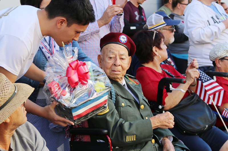 LV honró a los veteranos: El desfile... una oportunidad para agradecer