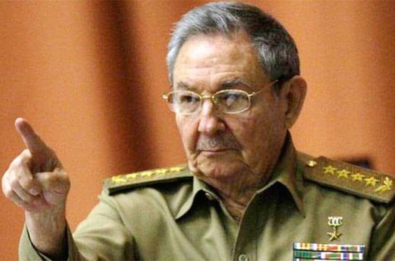 Pretenden procesar a Raúl Castro por derribo de avionetas en 1996