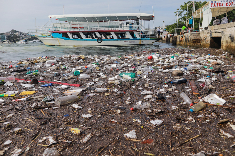 Por contaminación, en México 18 playas no son aptas para uso recreativo: autoridad 