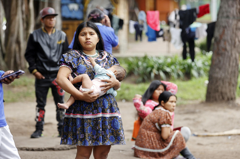 Dos mil millones de mujeres y niñas de todo el mundo no tienen ninguna protección social 